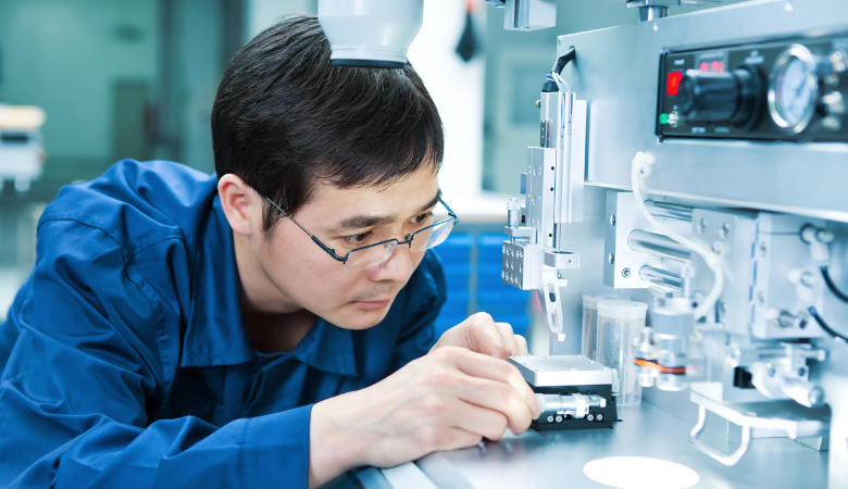 Quality_control_methods_in_electronics_manufacturing.png